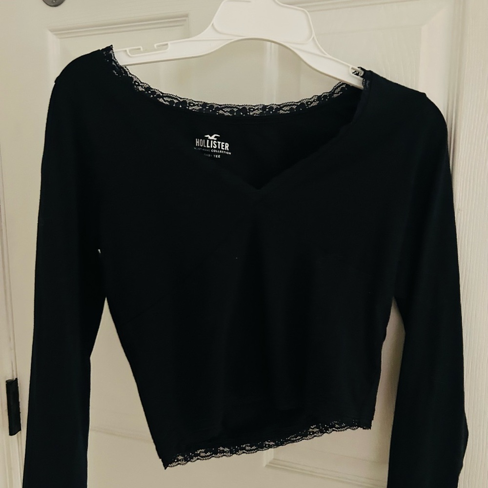 Hollister Women's Black Long Sleeve Lace Top